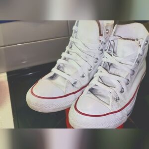 White Unisex Hightop Converse size 6 in women